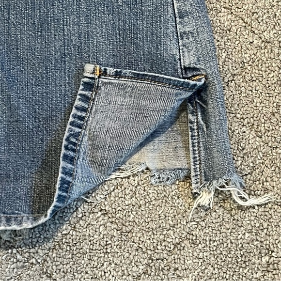 Lucky Brand Dungarees Skylo Flare Jeans Womens 8 Blue Distressed Denim - Picture 10 of 15